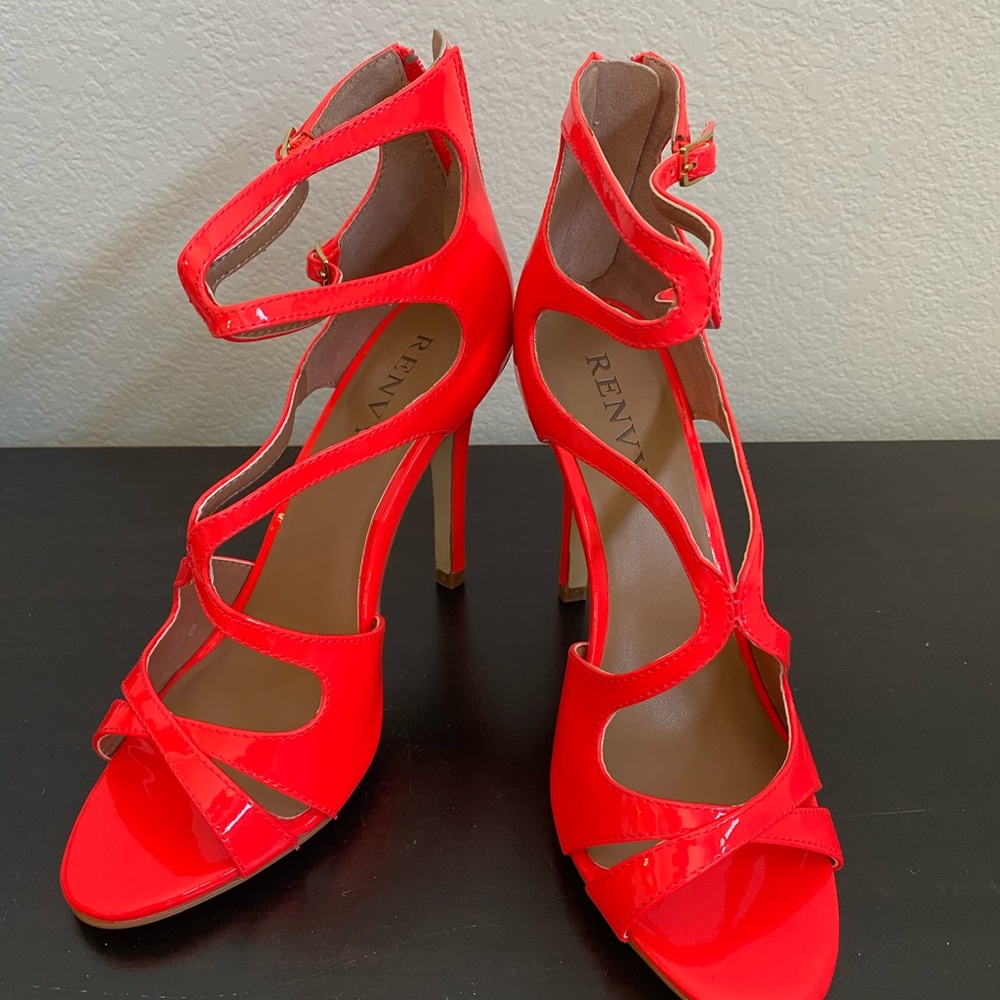 Brand New Renvy Caged Strappy Sandal